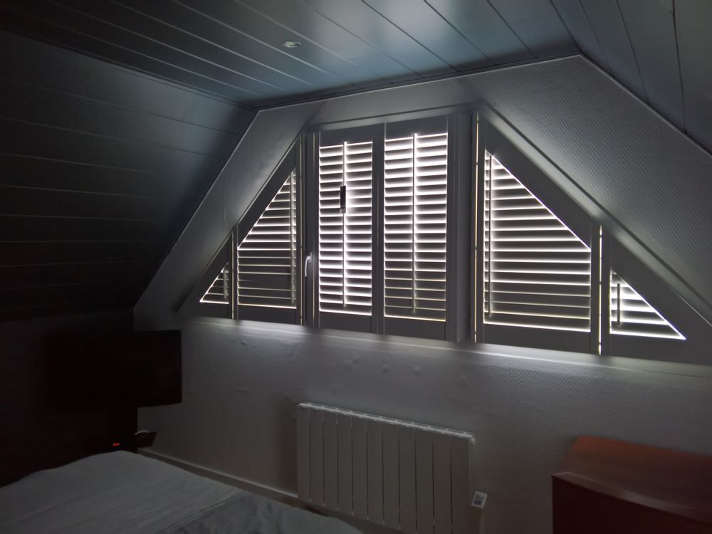 Wine accessories - JASNO SHUTTERS - interior shutter with swivel blinds in glass roof and light well - JASNO