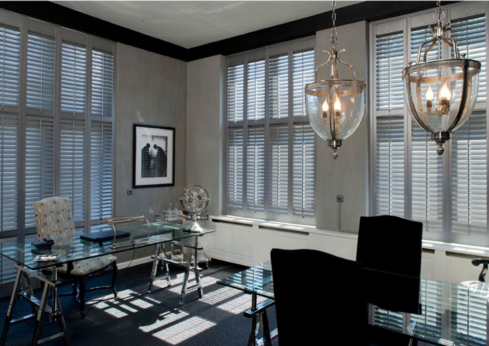 Curtains and window coverings - JASNO SHUTTERS - interior shutter with adjustable shutters in office and workspace - JASNO