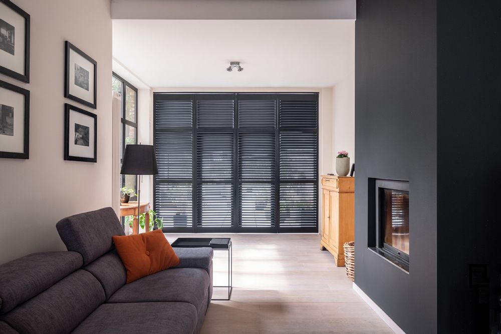 Wall ensembles - JASNO SHUTTERS - interior shutter with adjustable shutters in living, living room and dining room - JASNO