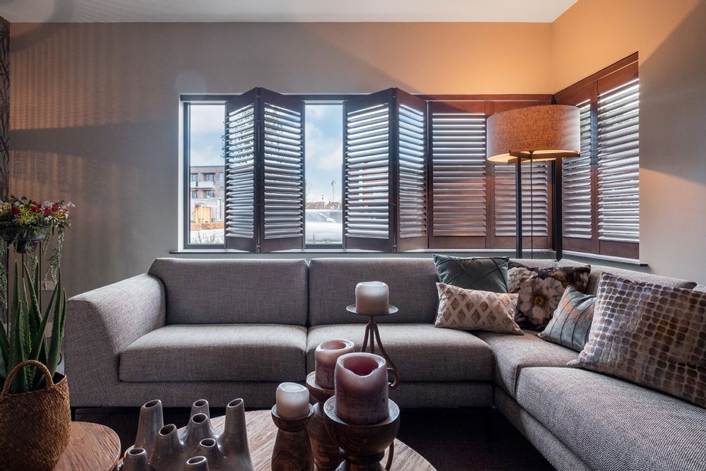 Wall ensembles - JASNO SHUTTERS - interior shutter with adjustable shutters in living, living room and dining room - JASNO