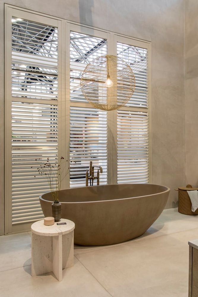 Mounting accessories - JASNO SHUTTERS - interior shutter with adjustable blinds in bathroom - JASNO