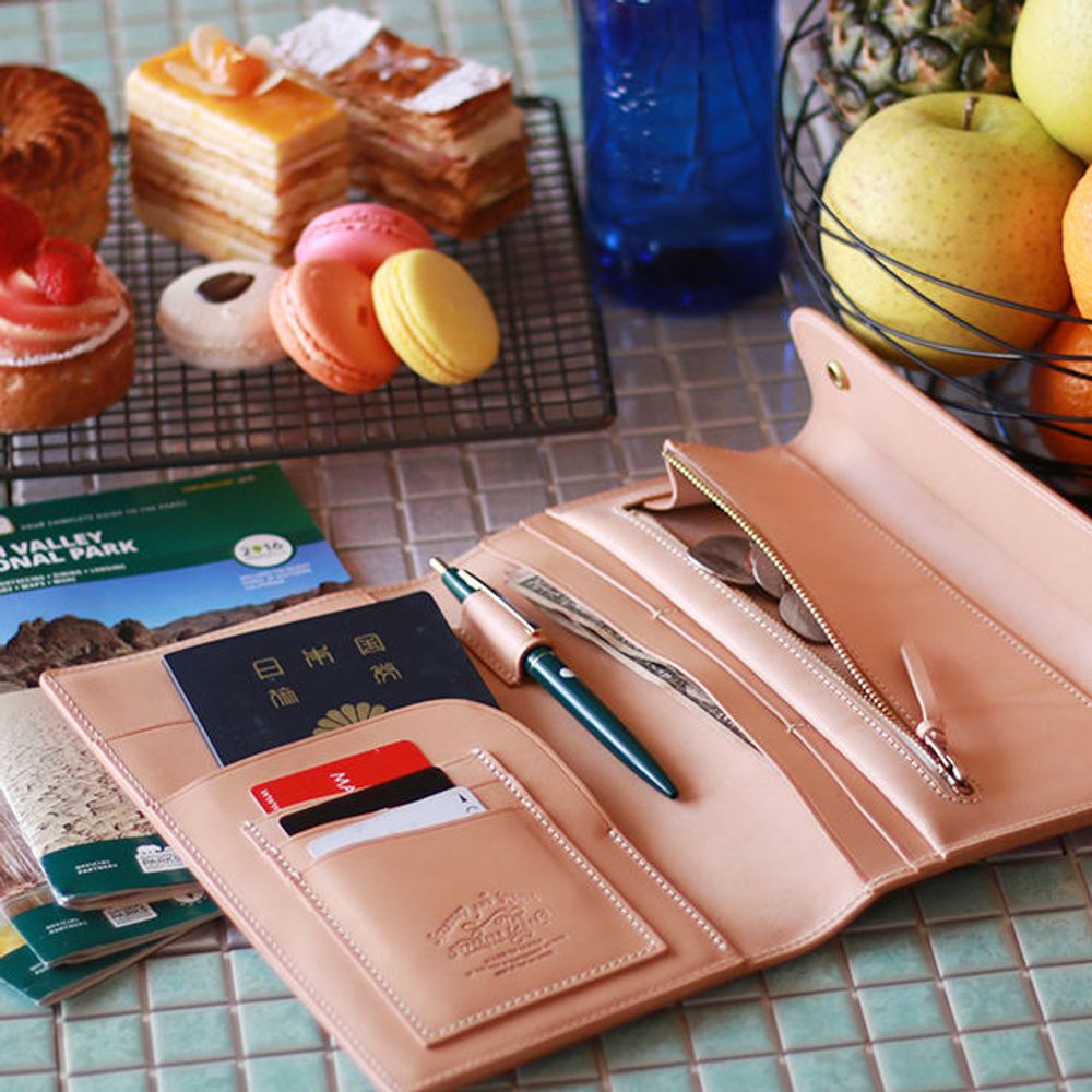 Leather goods - Travelers purse - THE SUPERIOR LABOR