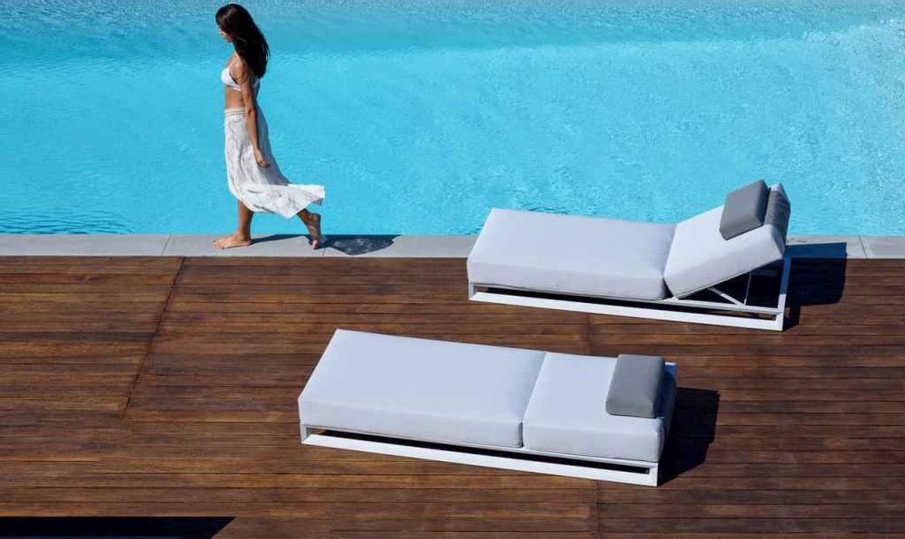 Sièges pour collectivités - NUBES / Chaise longue simple - 10DEKA OUTDOOR FURNITURE