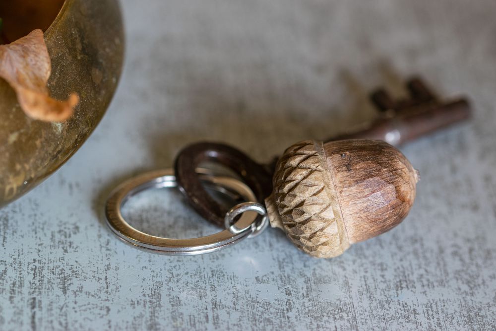 Decorative objects - Wooden Keyrings - WILDLIFE GARDEN