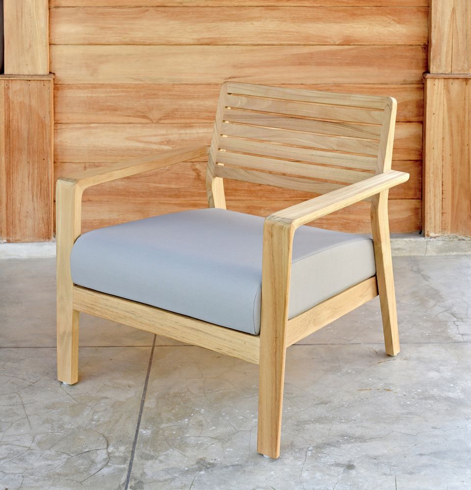 Lawn armchairs - Aquariva low seater garden armchair with cushion. - EZEÏS