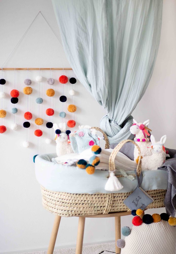 Childcare accessories - Playmat and mobile for cot and playpen - KIKADU