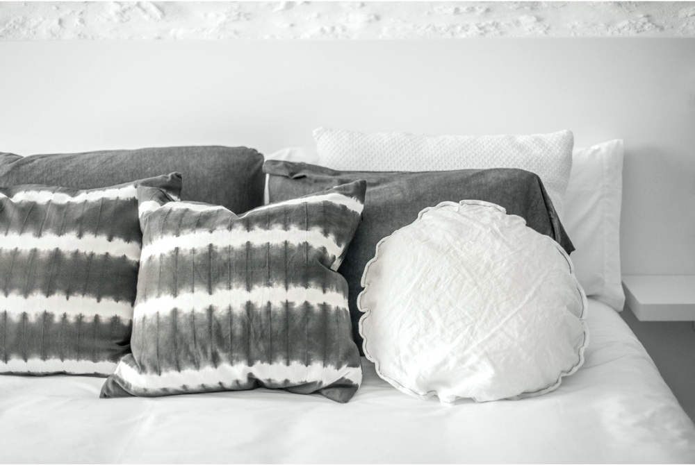 Coussins textile - COUSSIN DÉCORATIF EN LIN DOT 65 - MIKMAX BARCELONA