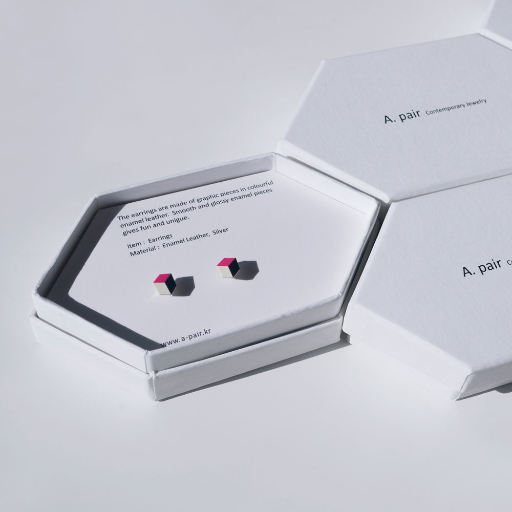 Bijoux - Boucles d'oreilles en cuir émaillé - A.PAIR