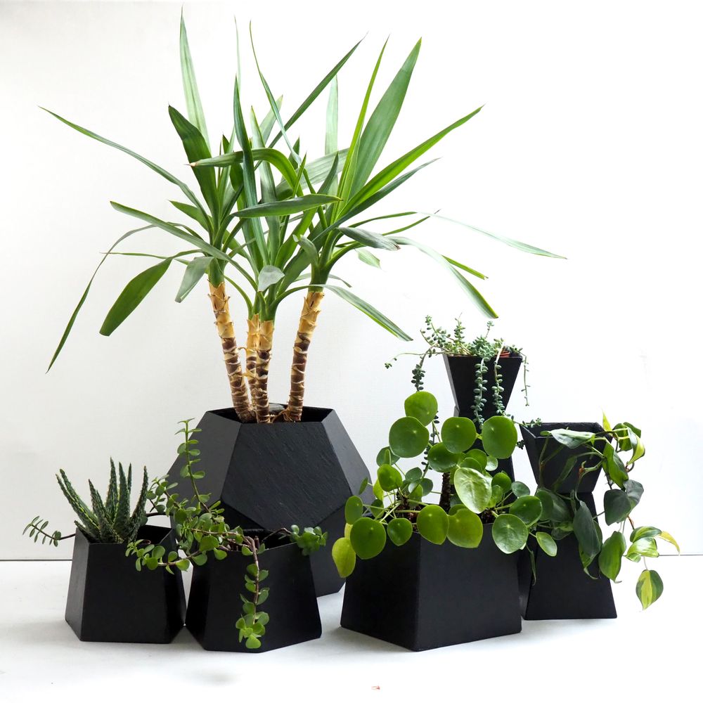 Outdoor decorative accessories - Penta slate vase - LE TRÈFLE BLEU