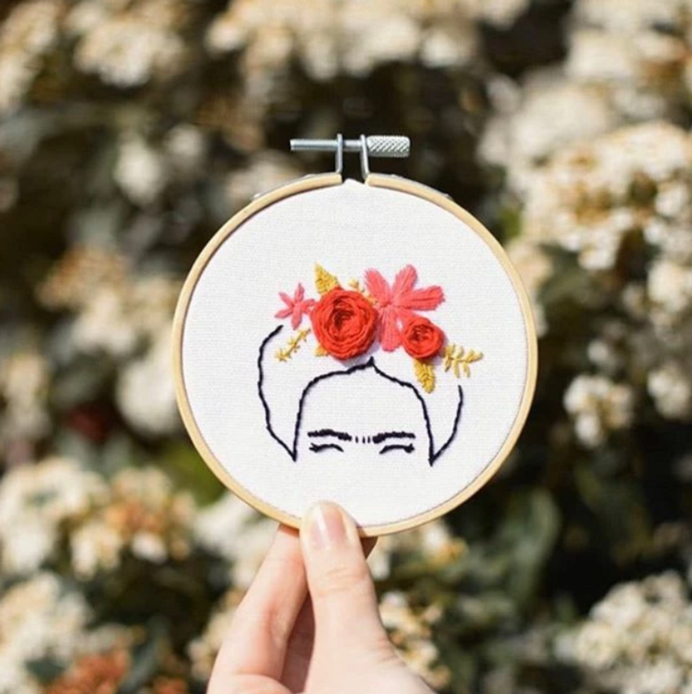 Objets de décoration - Broderie décorative - Frida   - FRENCH KITS
