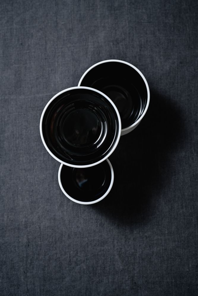 Tasses et mugs - Tasses colonnade noires & blanches - L'ATELIER DES CREATEURS