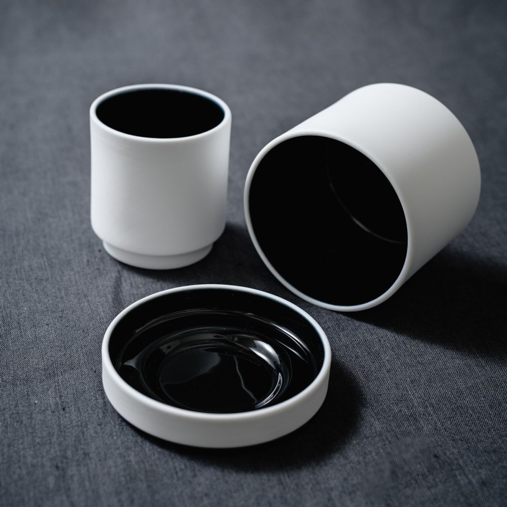 Tasses et mugs - Tasses colonnade noires & blanches - L'ATELIER DES CREATEURS