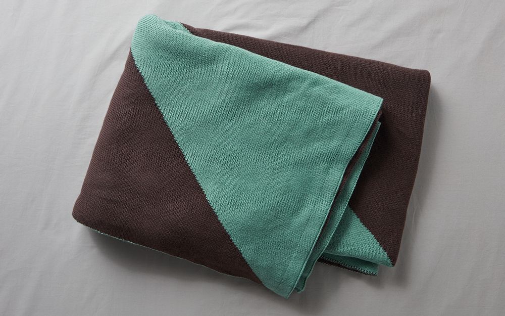 Throw blankets - KNITTED BLANKET - SUITE702
