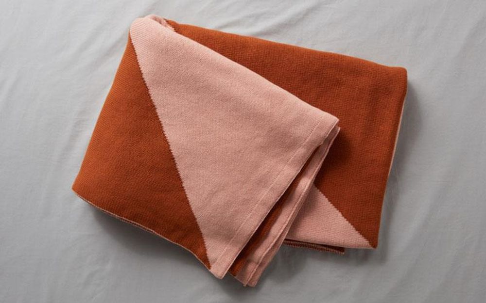 Throw blankets - KNITTED BLANKET - SUITE702