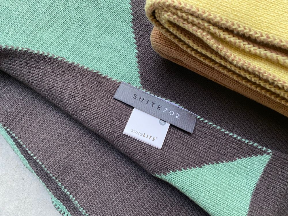 Throw blankets - Knitted Plaid - SUITE702
