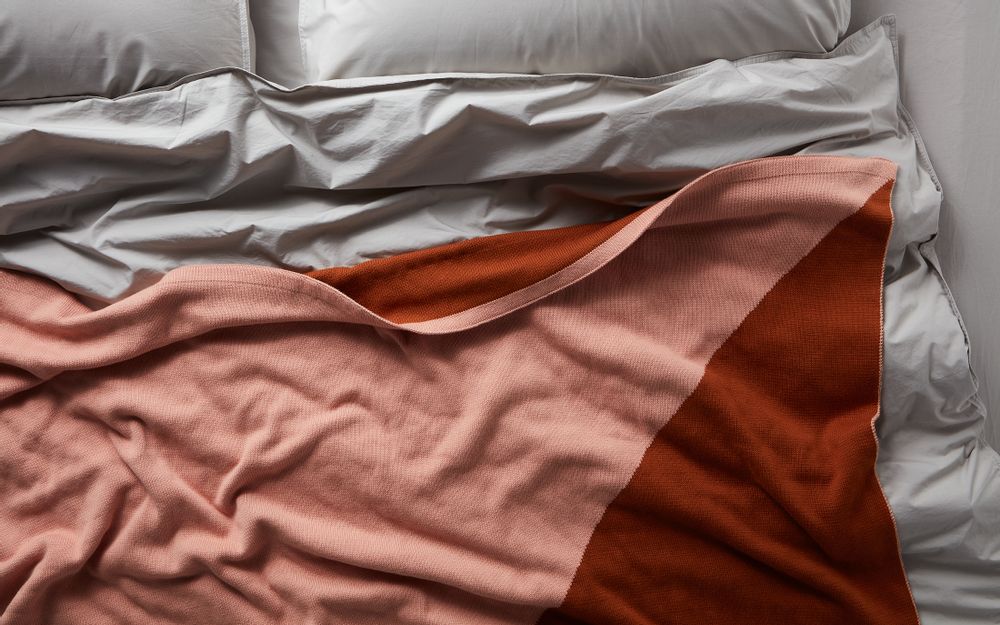 Throw blankets - KNITTED BLANKET - SUITE702