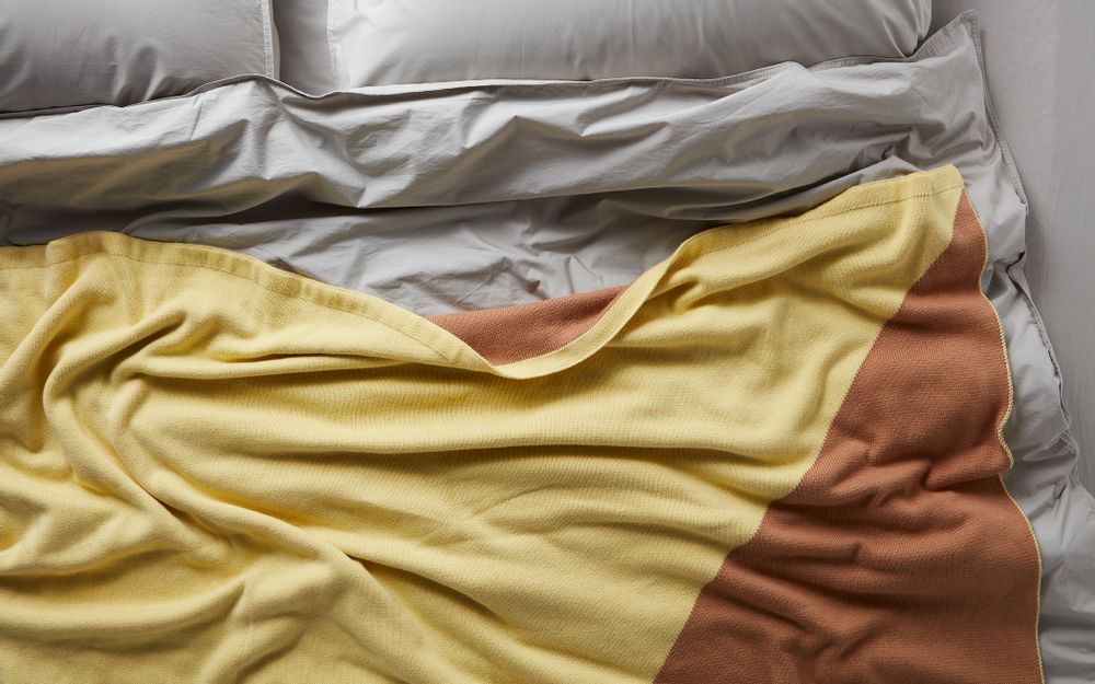 Throw blankets - KNITTED BLANKET - SUITE702