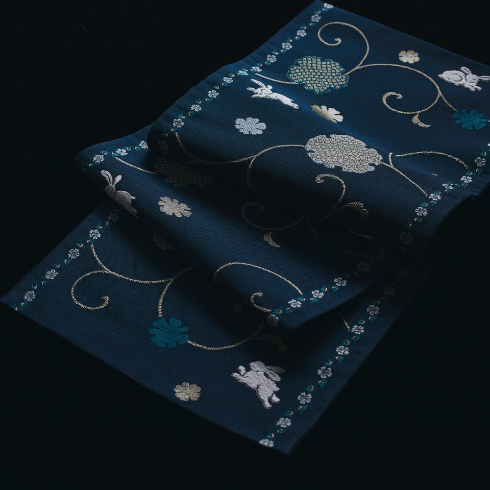 Customizable objects - Art Textile:Snowflakes and rabbits - AWAI