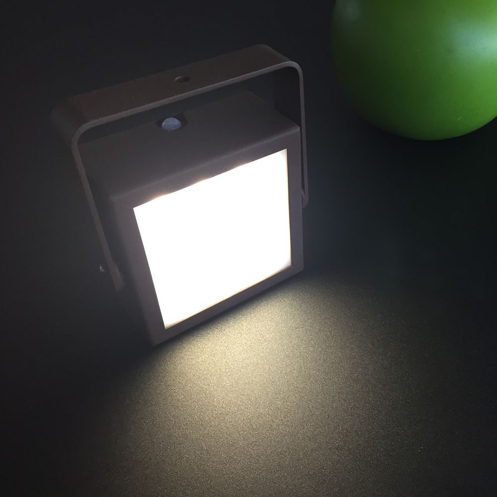 Éclairage nomade - lanterne solaire LYXY - LYX LUMINAIRES
