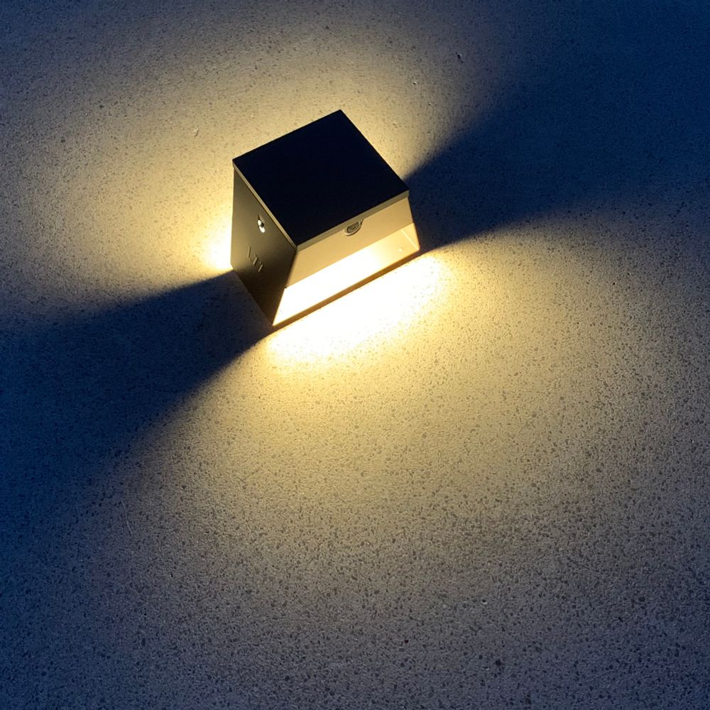 Lampadaires extérieurs - balise solaire BTS 125 - LYX LUMINAIRES