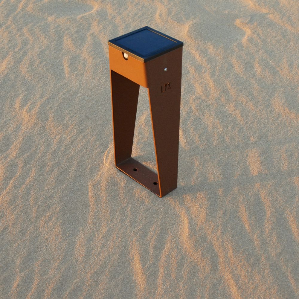Outdoor floor lamps - BTS 400 solar pathway light - LYX LUMINAIRES