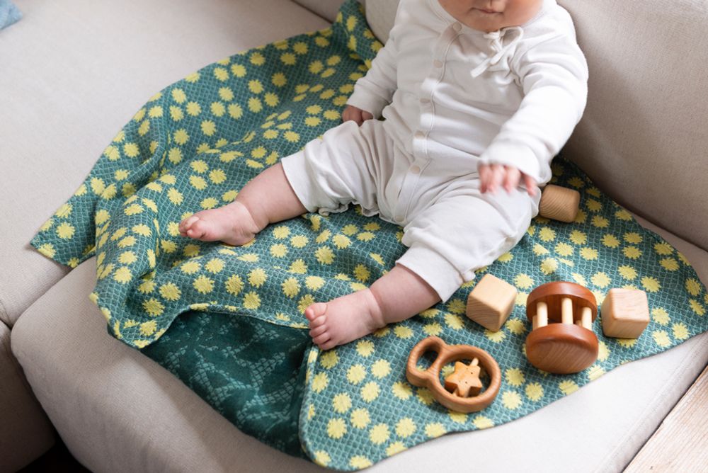 Objets déco enfant - Couverture FLOWER - YURI HIMURO