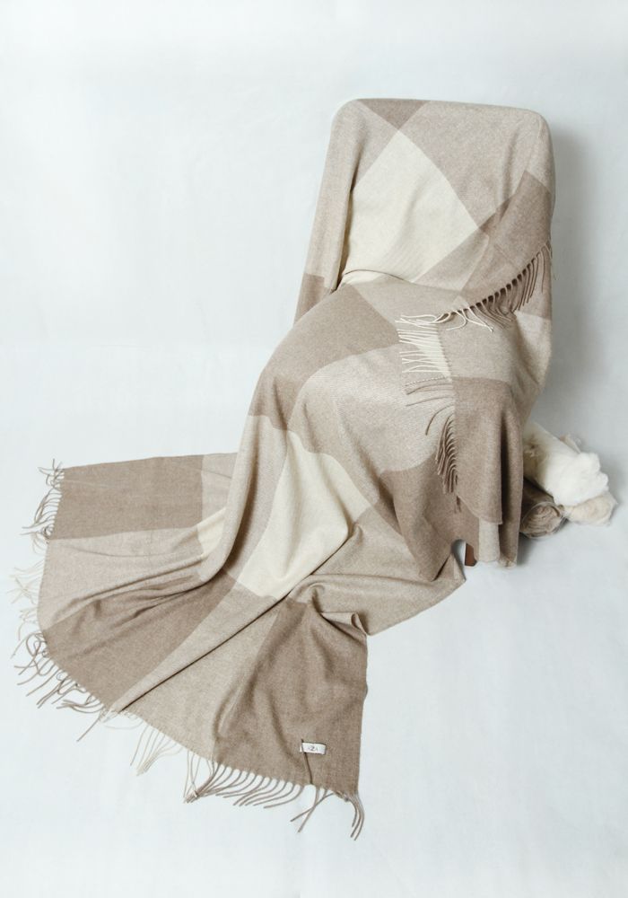 Homewear - Blanket & Plaid in tile pattern cashmere, Mongolia - AZZA DESIGN STUDIO ORGANIC CASHMERE MONGOLIE