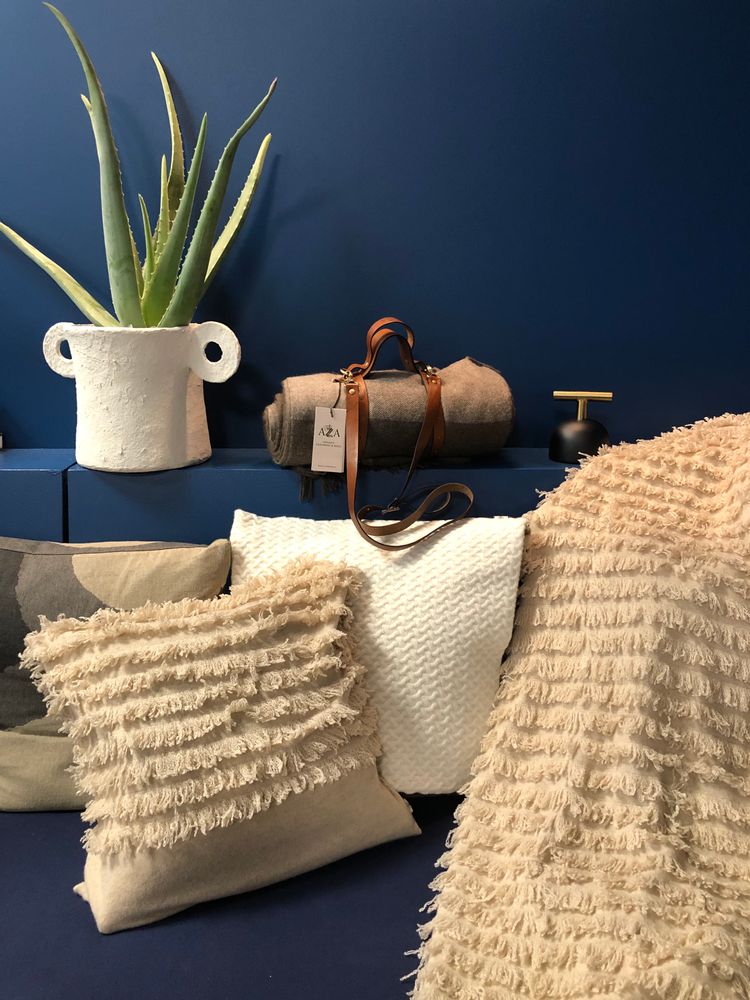 Throw blankets - Fringe throw, plaid & pillow cases set in cashmere, Mongolia - AZZA DESIGN STUDIO ORGANIC CASHMERE MONGOLIE