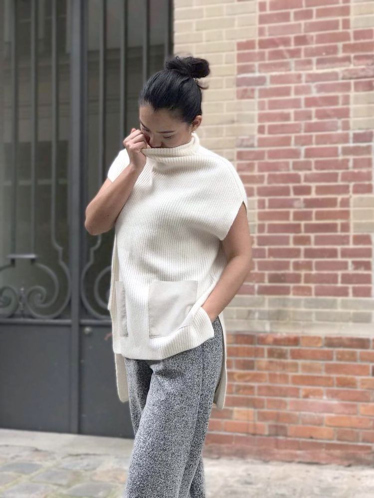 Apparel - Women's sleeveless sweater with double pockets in cashmere, Mongolia - AZZA DESIGN STUDIO ORGANIC CASHMERE MONGOLIE