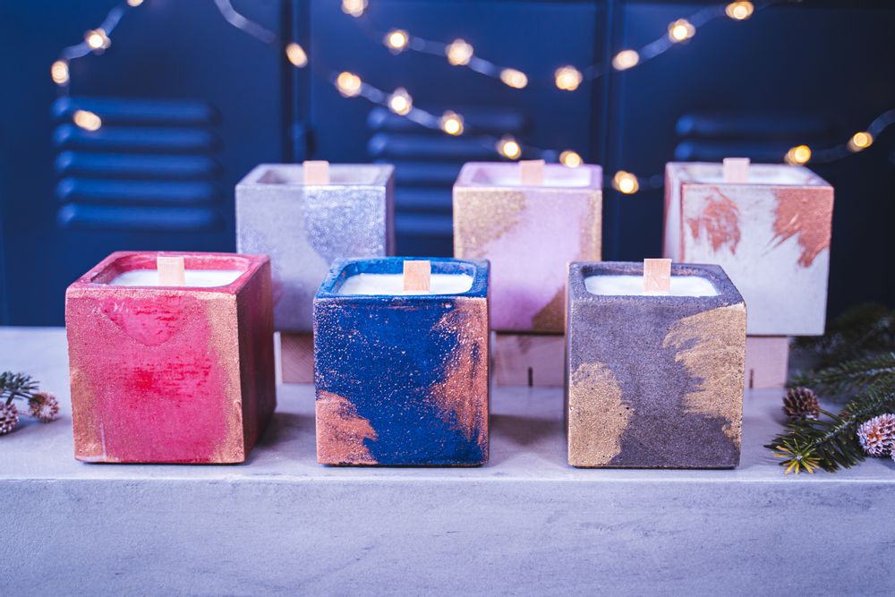 Objets de décoration - Bougie l Bougeoir en béton l Cire de soja 100% végétale et fragrances de Grasse - JUNNY