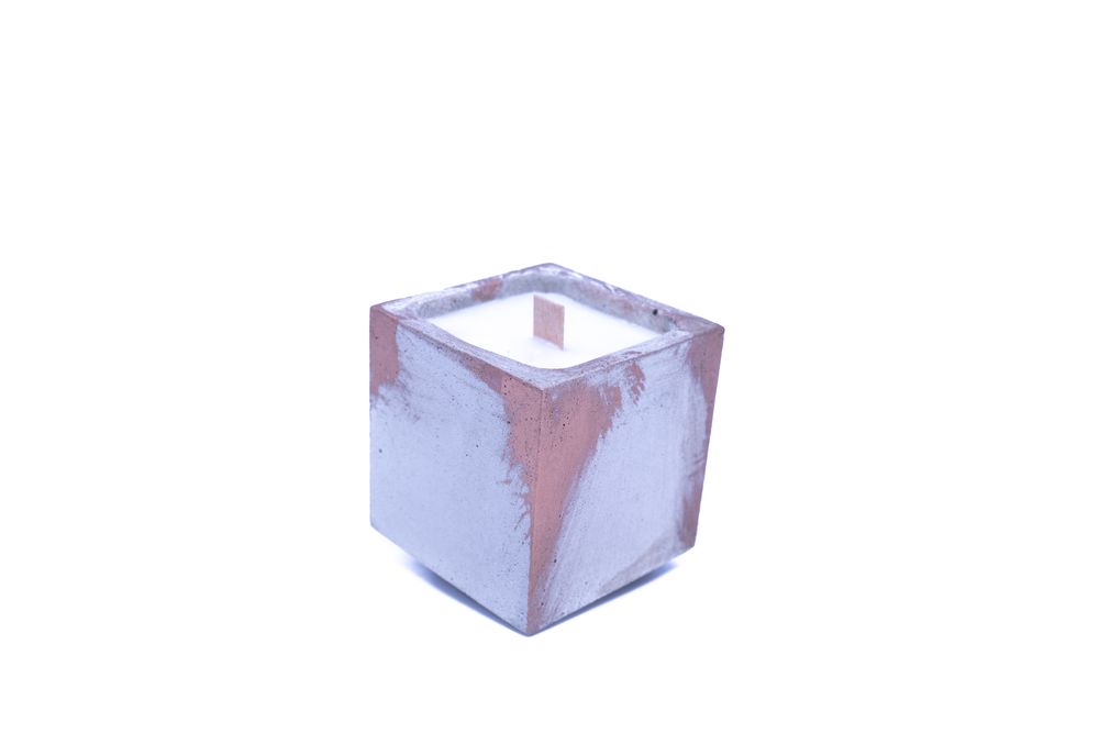 Objets de décoration - Bougie l Bougeoir en béton l Cire de soja 100% végétale et fragrances de Grasse - JUNNY