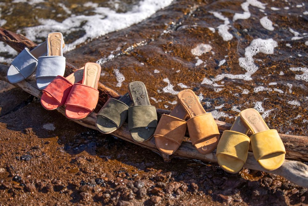 Chaussures - MULES DAIM - TRAVAUX EN COURS...