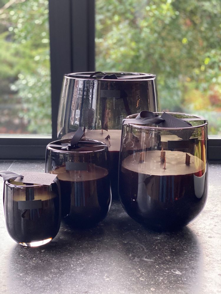 Cadeaux - Bougie en verre soufflé noir délavé - OSCAR LUXURY CANDLES