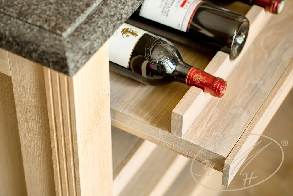 Meubles de cuisines - Cuisine - classique avec îlot et rangement à vin - BY MH - MARTIN HAUSNER, GASTRO INTERIEUR
