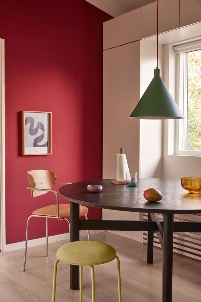Dining Tables - Dining table, round, ash, black - HÜBSCH