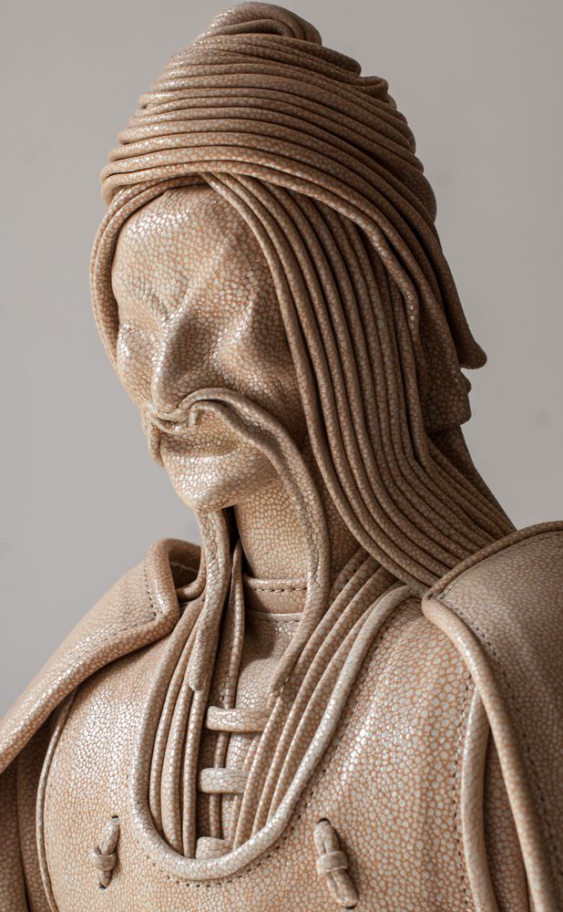 Sculptures, statuettes and miniatures - Large Samurai Leather Sculpture - ANNIE DELEMARLE SCULPTURE CUIR