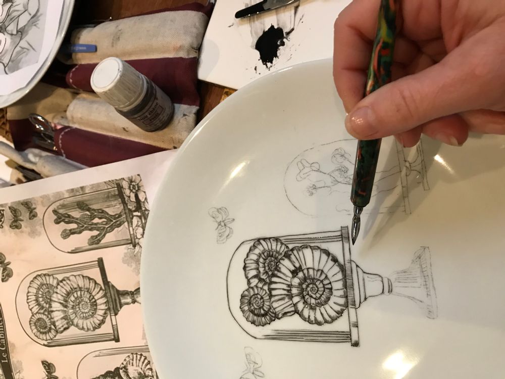Other wall decoration - Wall installation of illustrated plates CURIOSITE - VERONIQUE JOLY-CORBIN