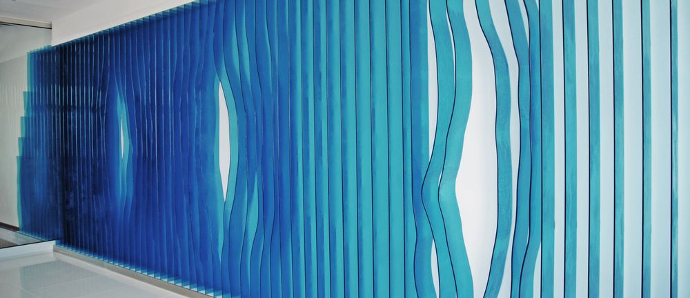 Other wall decoration - Bespoke art  glass partitions Waves - BARANSKA DESIGN