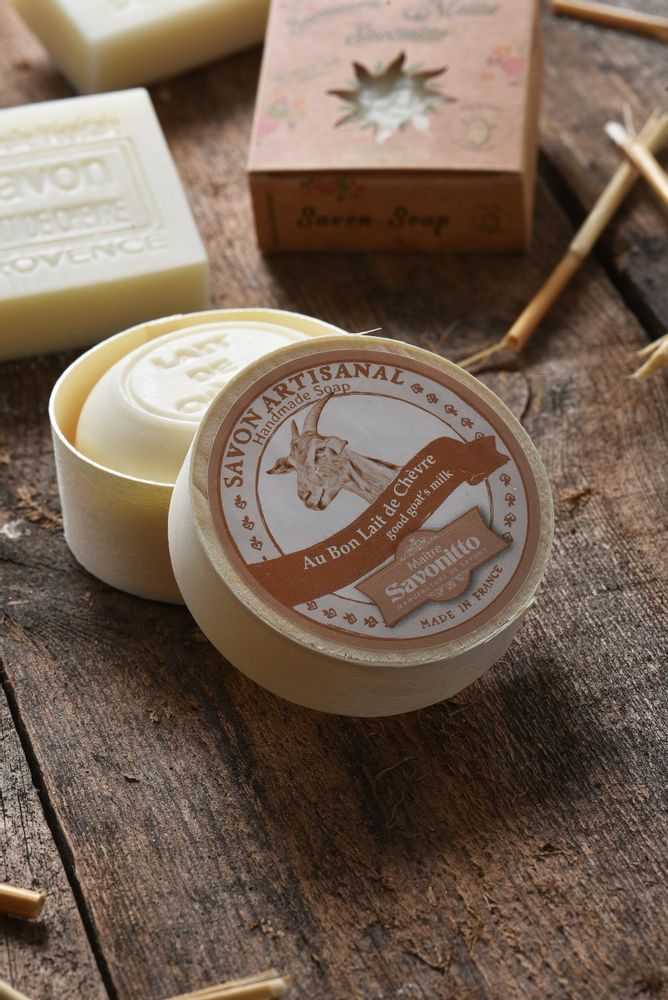 Soaps - vegetable soap with goat's milk - MAÎTRE SAVONITTO