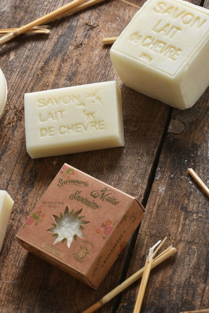 Soaps - vegetable soap with goat's milk - MAÎTRE SAVONITTO
