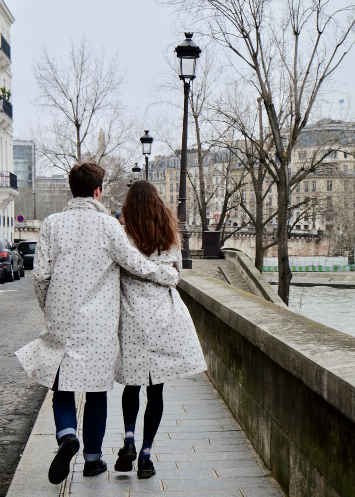 Apparel - Petalstream raincoat dot. - PETALSTREAM