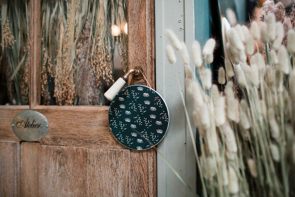 Other wall decoration - Large medallion - POUSSIÈRE DES RUES