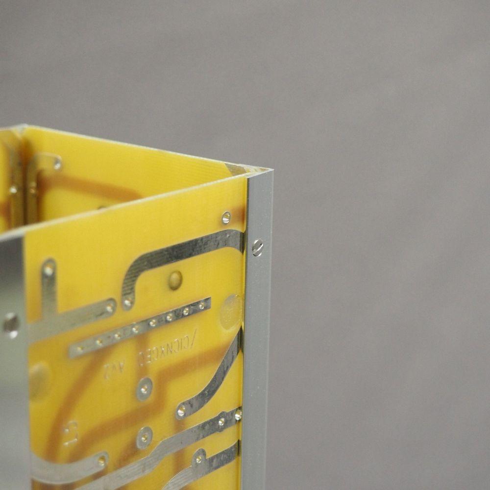 Table lamps - Quadripes Lamp Yellow - AVLUMEN