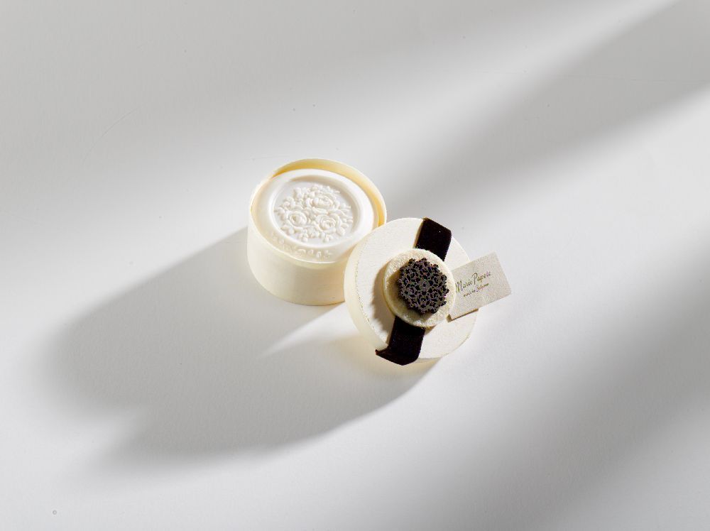 Savons - Rond fleuri 75g - arôme de pivoine - MARIE PAPOTE