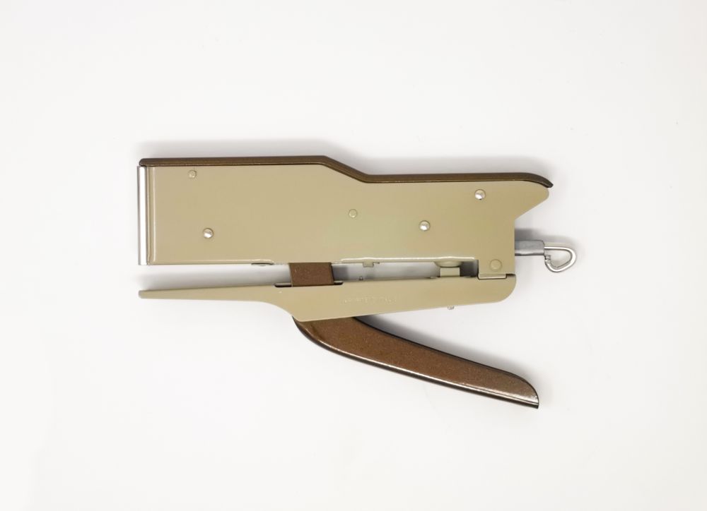 Other office supplies - ZENITH 548/E SIXTY STAPLER - ZENITH