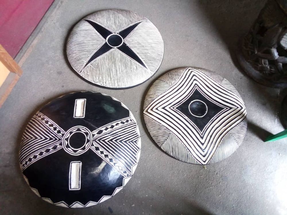 Decorative objects - African wooden shield or zulu shield or wooden shield - HOME DECOR FR
