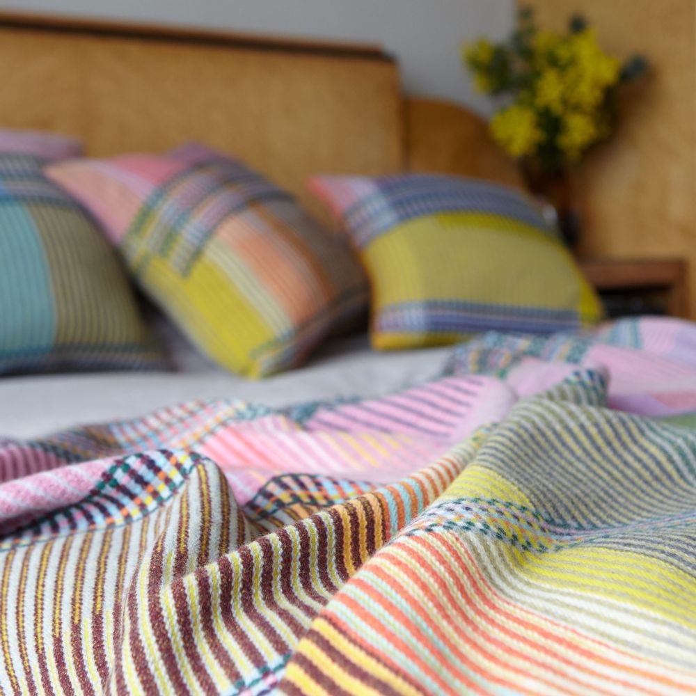 Decorative objects - Pinstripe Throw Hambling - WALLACE SEWELL