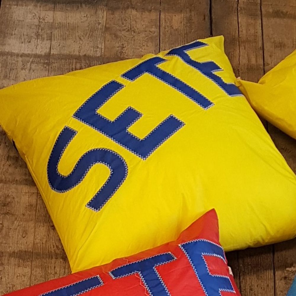 Outdoor decorative accessories - Indoor or outdoor cushion - LES TOILES DU LARGE
