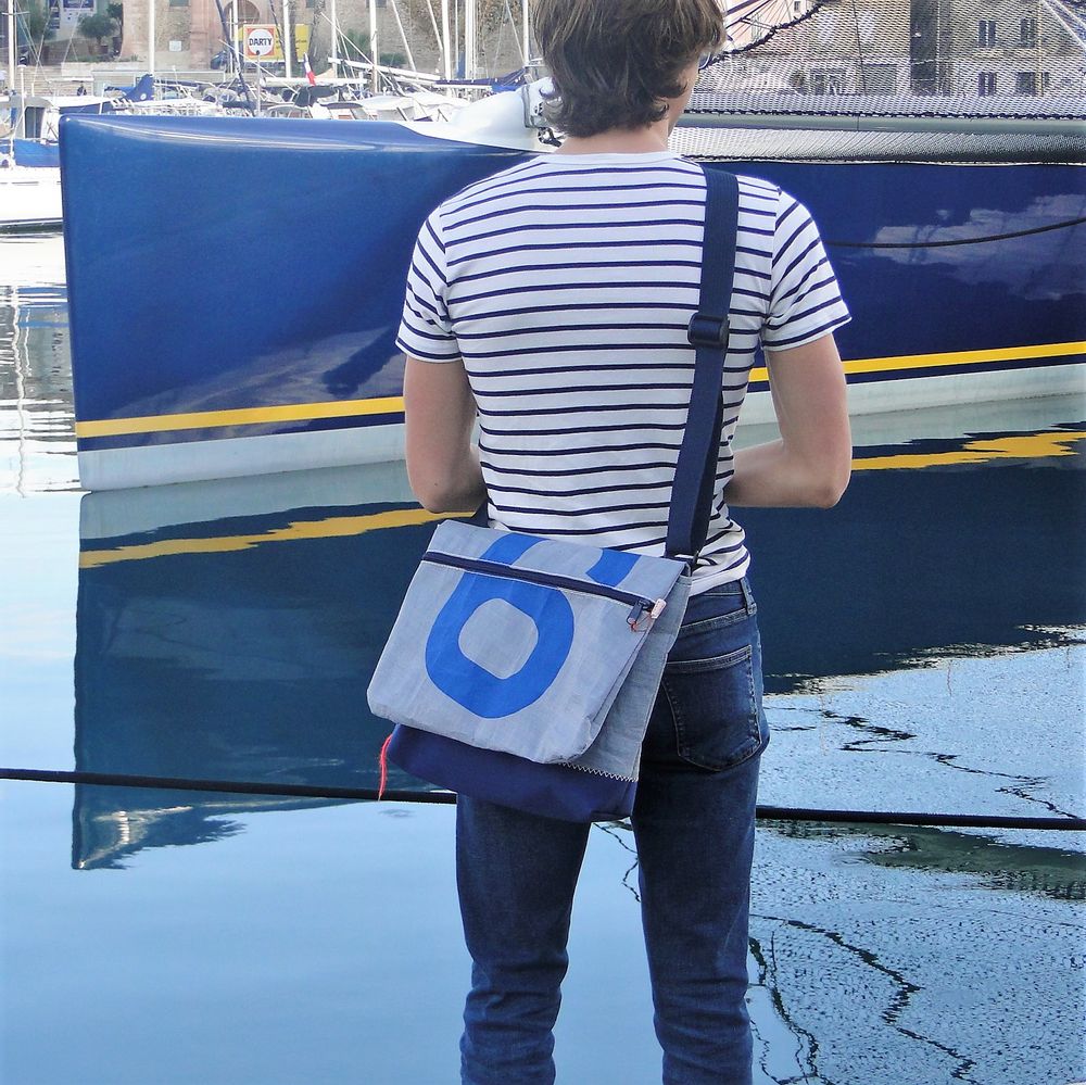 Sacs et cabas - Besace en voile de bateau recyclée - LES TOILES DU LARGE