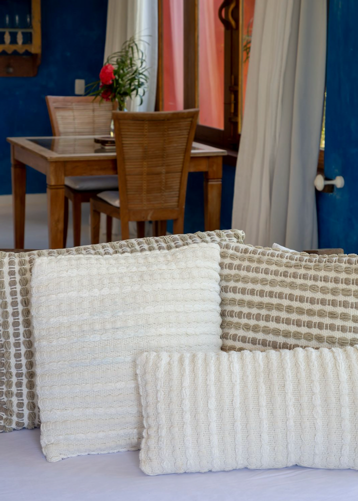 Coussins textile - Coussin The Soft Indoors Living Tricot Collection - ELISA ATHENIENSE HOME
